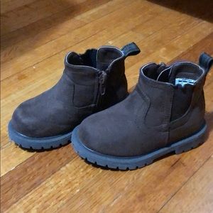 Size 6 Carter’s boots